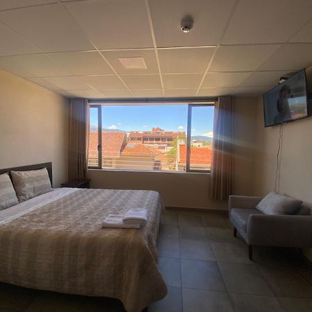 Stelar Hostal Cuenca Zewnętrze zdjęcie