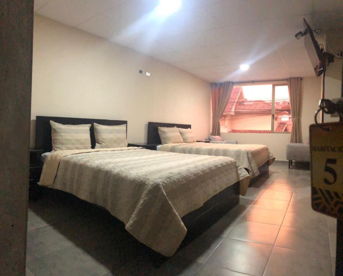 Stelar Hostal Cuenca Zewnętrze zdjęcie
