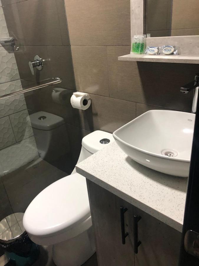 Stelar Hostal Cuenca Zewnętrze zdjęcie