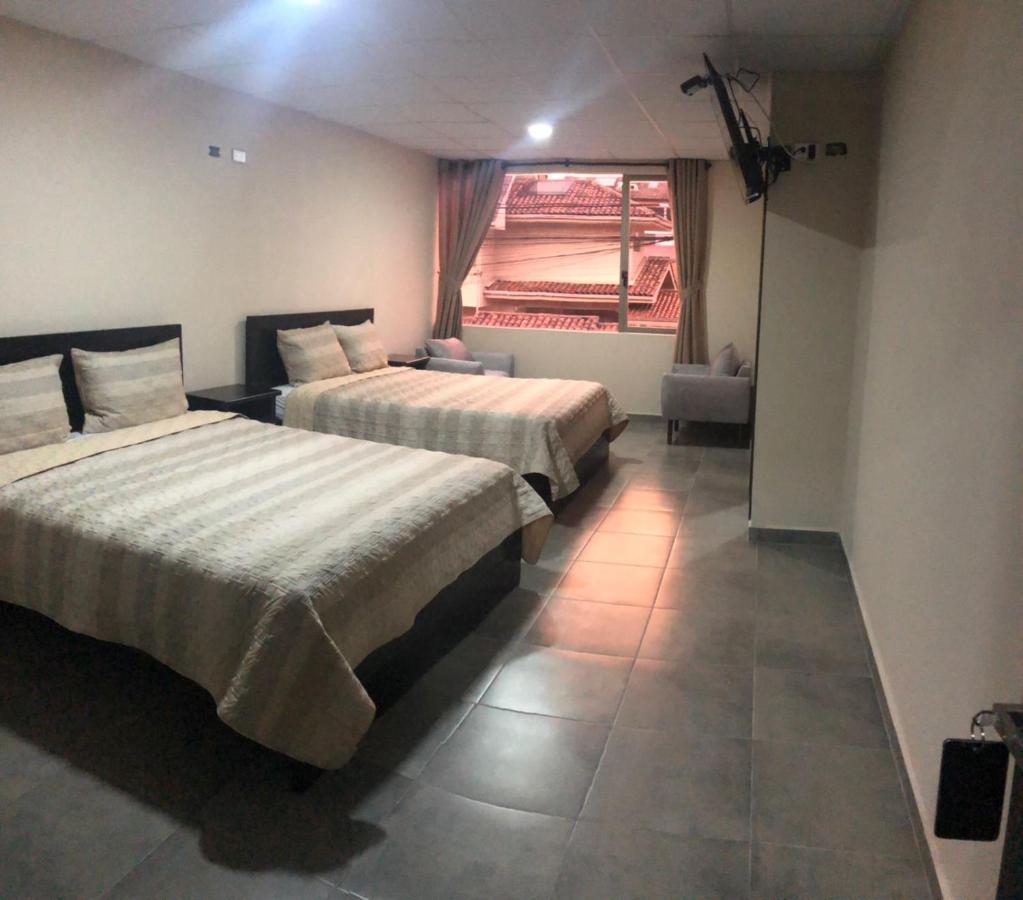Stelar Hostal Cuenca Zewnętrze zdjęcie