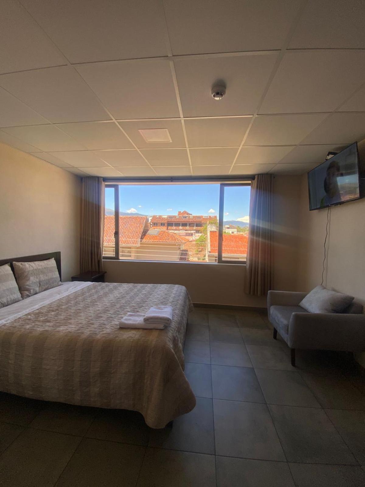 Stelar Hostal Cuenca Zewnętrze zdjęcie