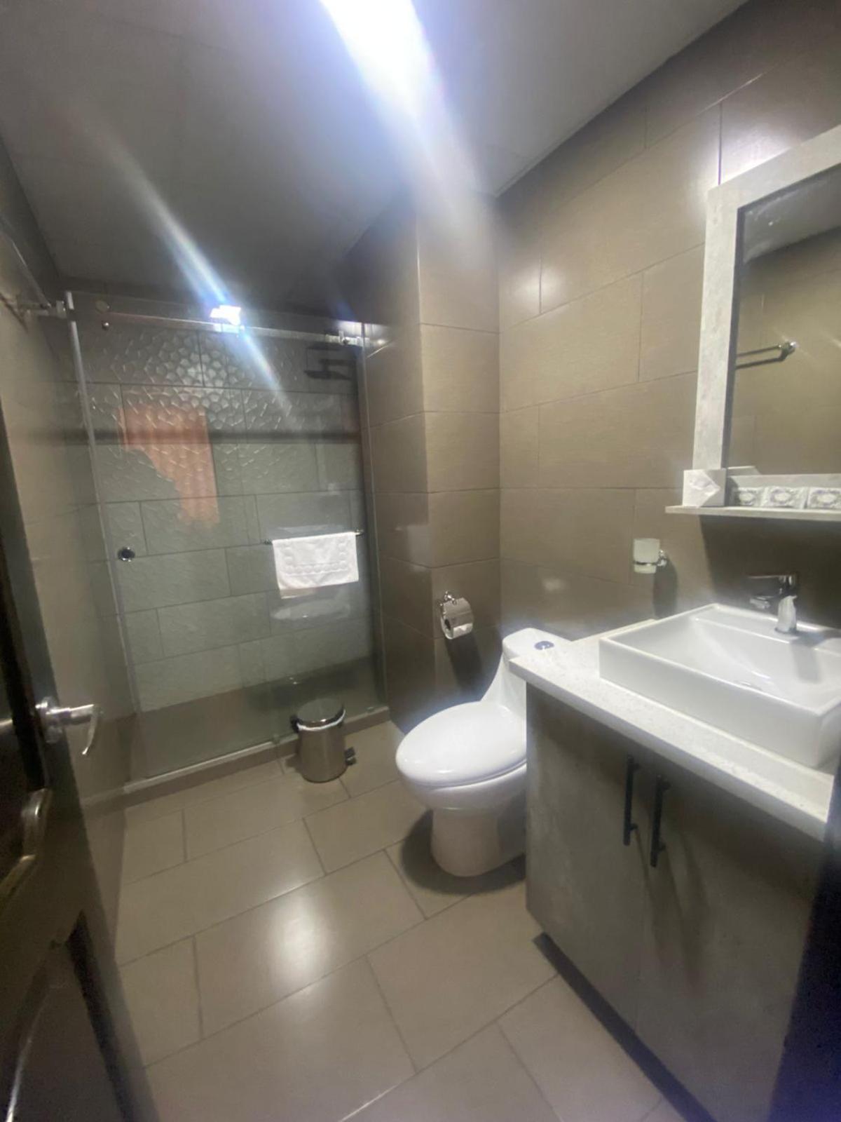Stelar Hostal Cuenca Zewnętrze zdjęcie