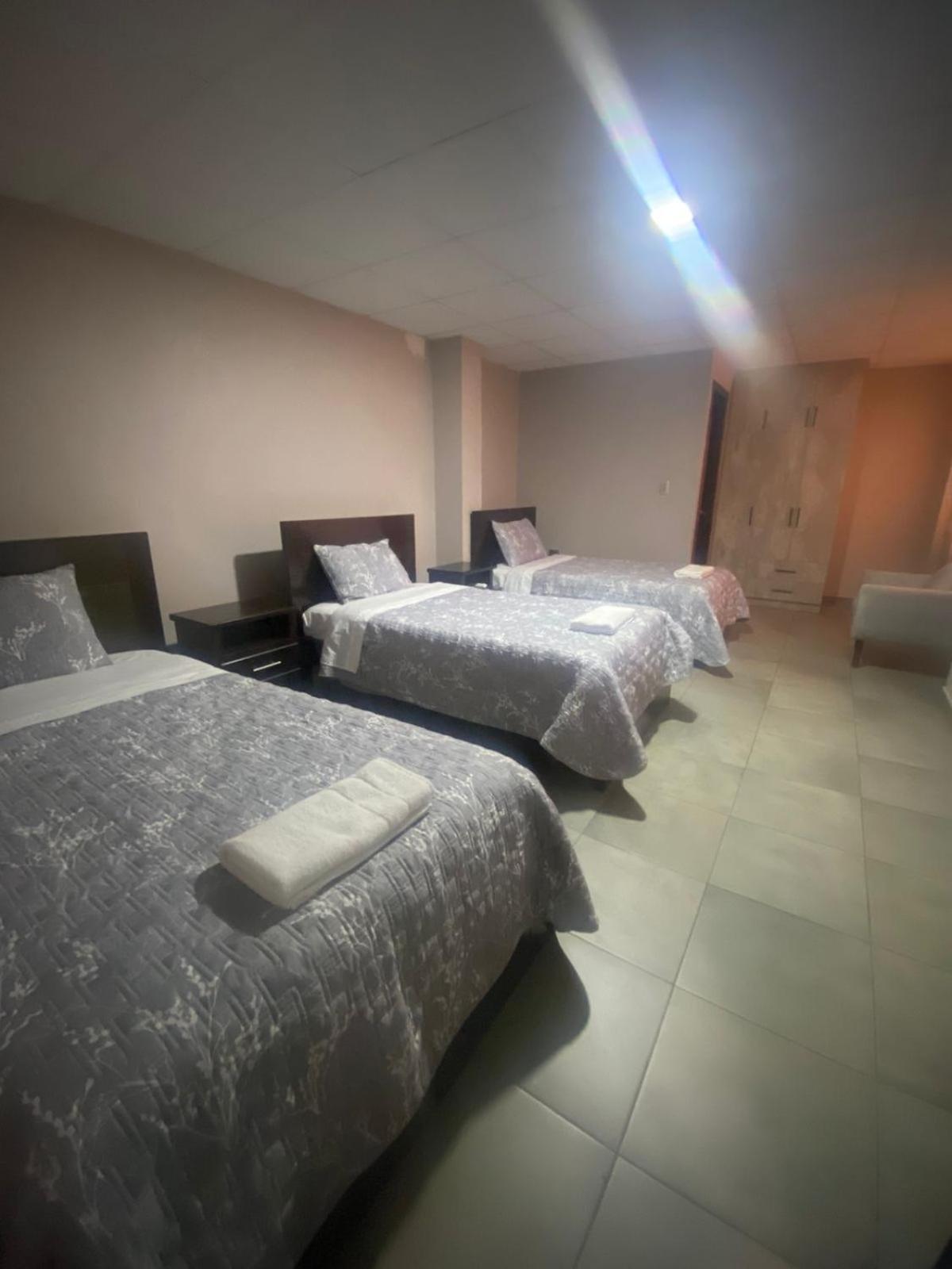 Stelar Hostal Cuenca Zewnętrze zdjęcie