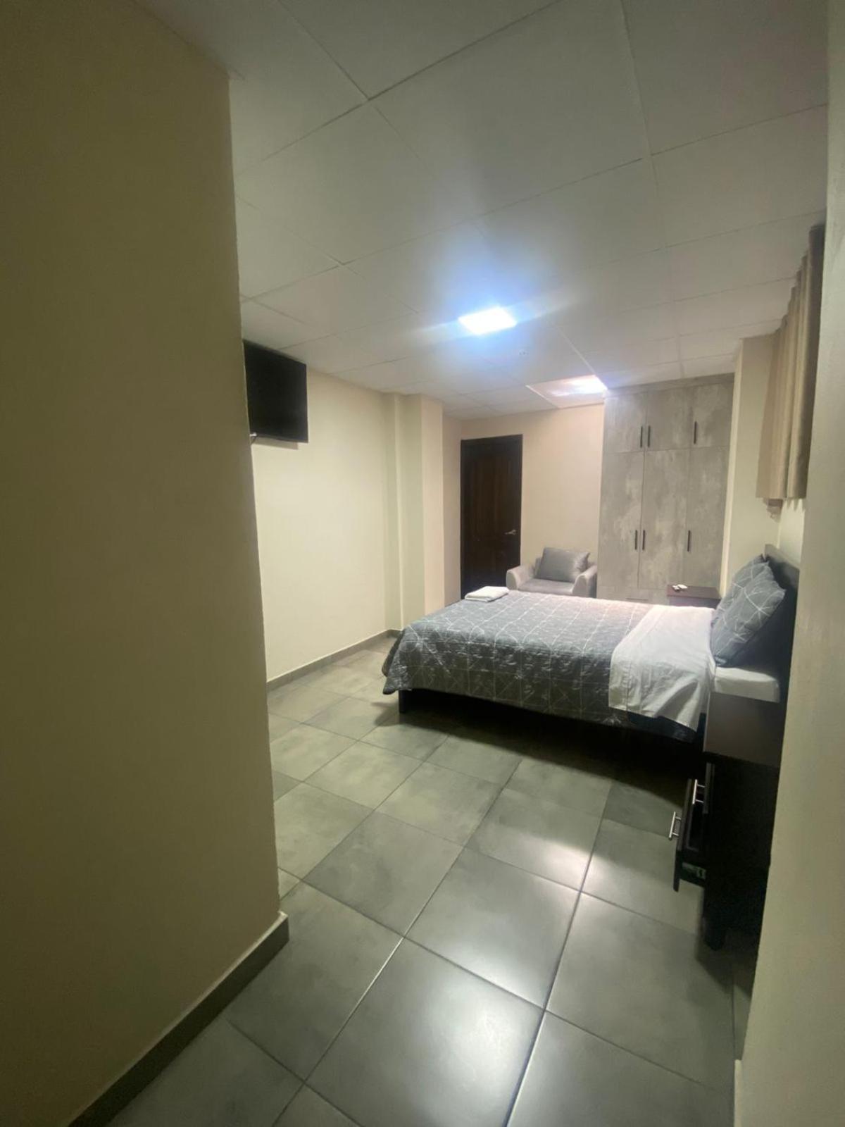 Stelar Hostal Cuenca Zewnętrze zdjęcie