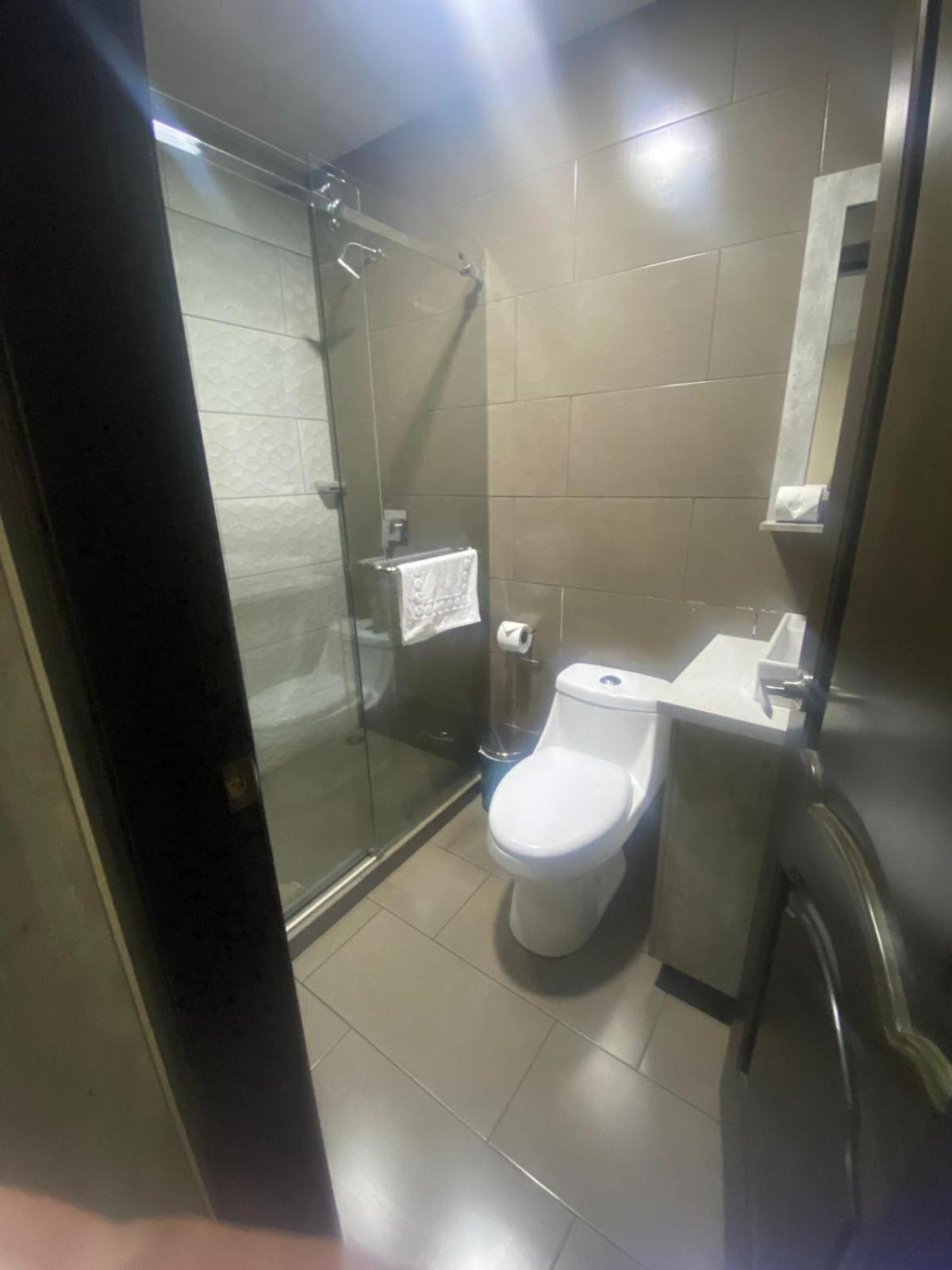 Stelar Hostal Cuenca Zewnętrze zdjęcie